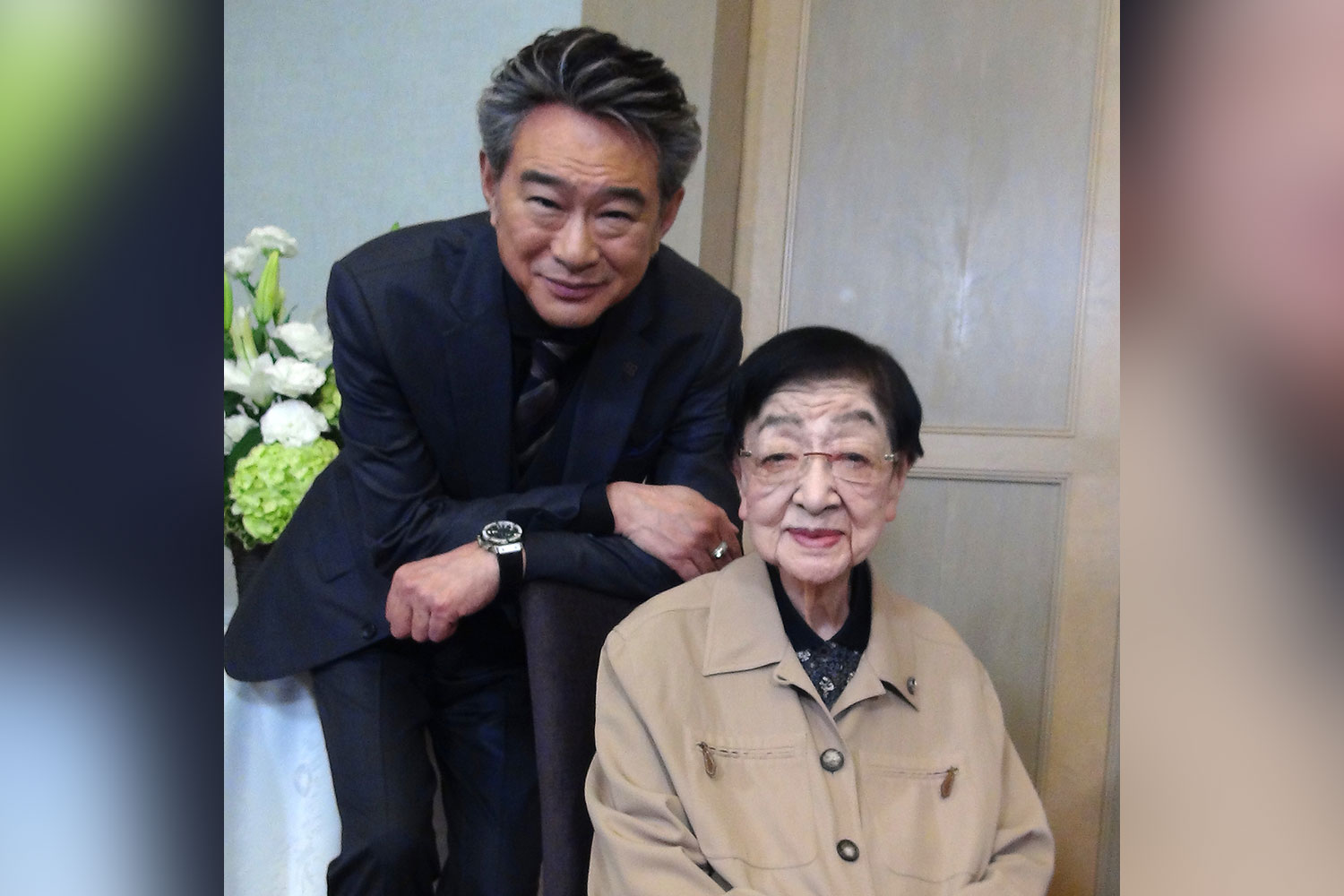 俳優・船越英一郎と石井ふく子プロデューサー